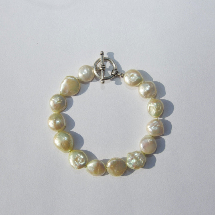 Flat Pearl Bracelet